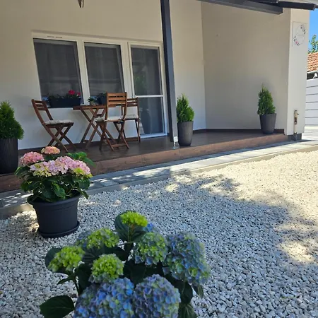 Dolce Vita Apartman Gyula Exterior photo